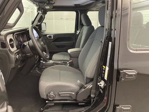 New 2026 Jeep Gladiator Sport image 14