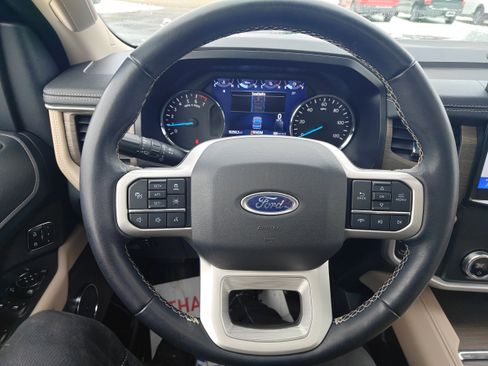 Used 2022 Ford Expedition Limited image 20