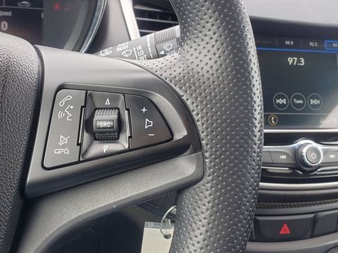 Used 2018 Chevrolet Trax LT FWD image 15