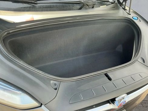 Used 2016 Tesla Model X Performance image 22