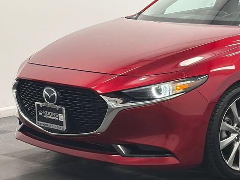 Used 2022 MAZDA MAZDA3 s FWD image 2