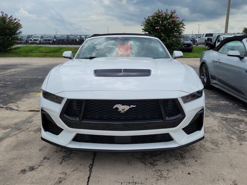 Used 2026 Ford Mustang GT Premium RWD image 2