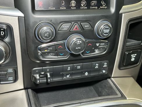Used 2017 RAM 1500 Big Horn AWD/4WD image 38