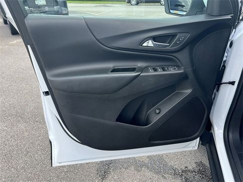 Used 2022 Chevrolet Equinox LT image 21