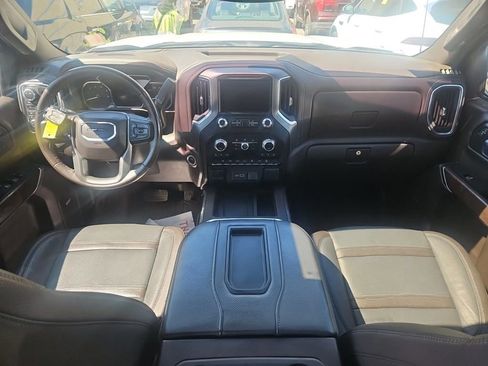Used 2022 GMC Sierra 1500 Denali w/ Driver Alert Package II image 4