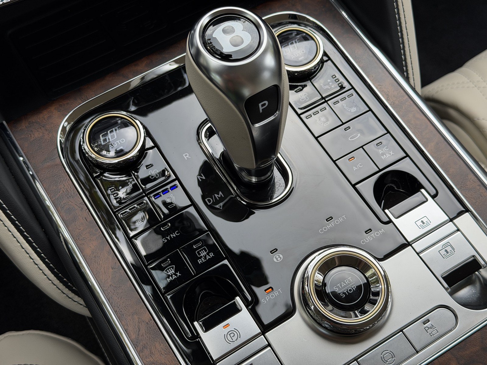 Used 2026 Bentley Flying Spur V8 AWD/4WD image 30
