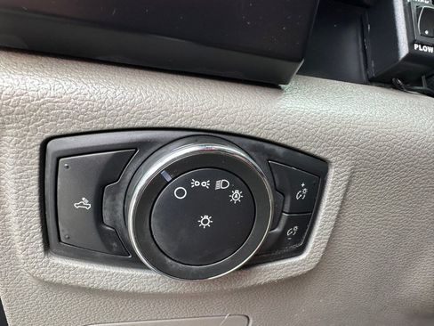 Used 2016 Ford F150 XL w/ Equipment Group 101A Mid AWD/4WD image 20