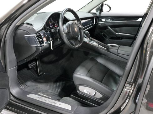 Used 2011 Porsche Panamera image 69