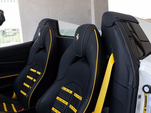 Used 2023 Ferrari F8 Tributo RWD image 56