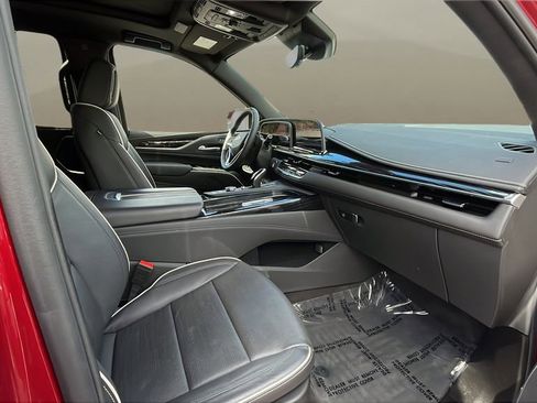 Certified 2024 Cadillac Escalade Sport image 10