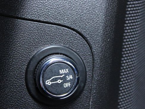 Used 2018 GMC Acadia SLE image 18