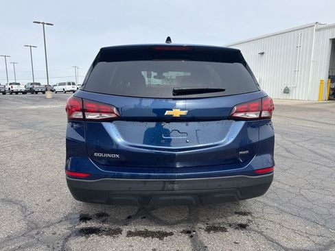 Used 2023 Chevrolet Equinox LS image 8