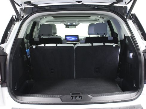 Used 2025 Ford Explorer Platinum w/ Ultimate Package image 15