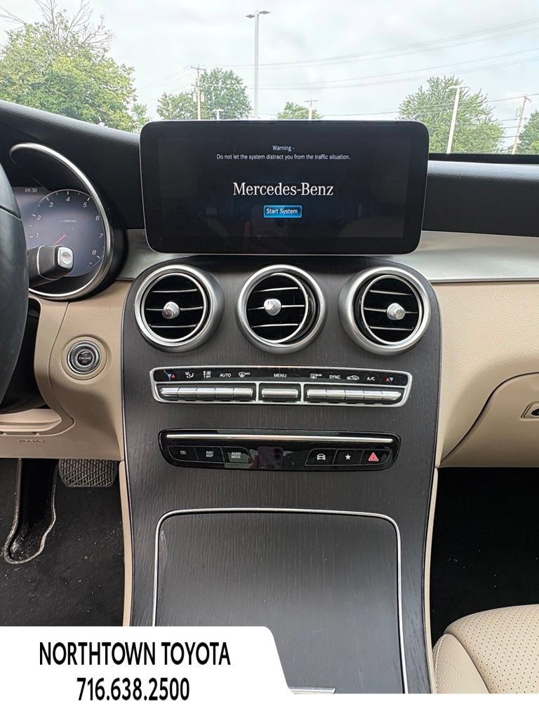 Used 2021 Mercedes-Benz GLC 300 4MATIC image 25