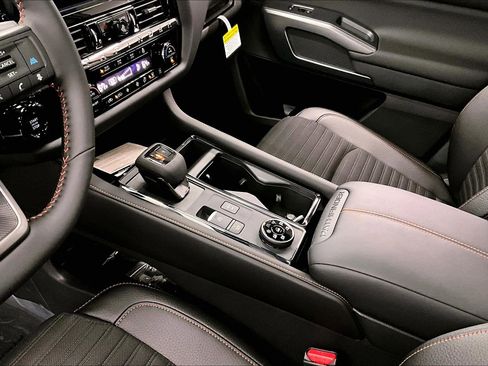 New 2026 Nissan Pathfinder Rock Creek w/ Rock Creek Premium Package AWD/4WD image 9