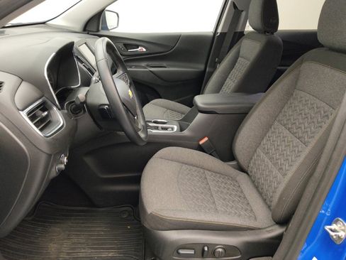 Used 2024 Chevrolet Equinox LT FWD image 17