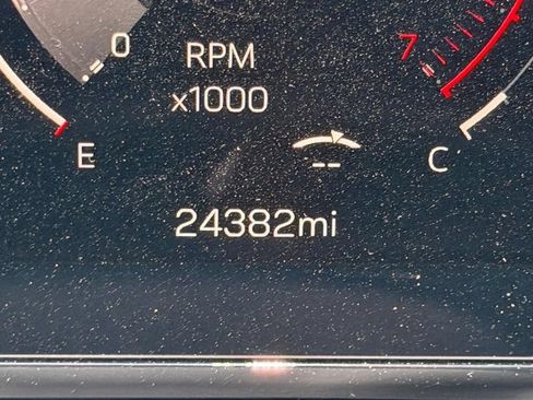 Used 2025 GMC Yukon XL Elevation w/ Technology Package AWD/4WD image 23