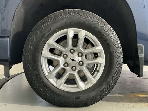 Used 2023 Chevrolet Silverado 1500 RST w/ Z71 Off-Road Package AWD/4WD image 13