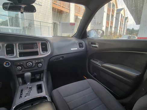Used 2012 Dodge Charger SE image 10