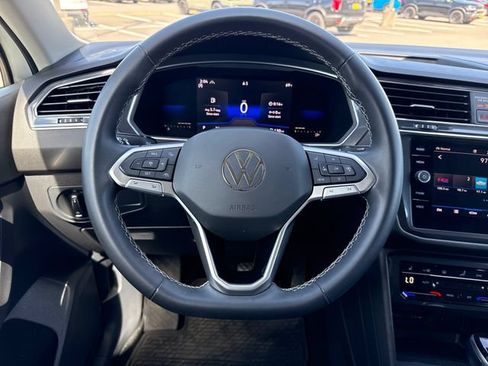 Used 2022 Volkswagen Tiguan SE AWD/4WD image 20