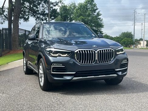 Used 2021 BMW X5 xDrive40i w/ Premium Package AWD/4WD image 3