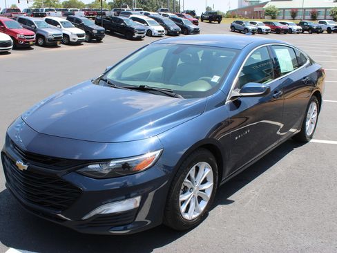 Used 2022 Chevrolet Malibu LT FWD image 4