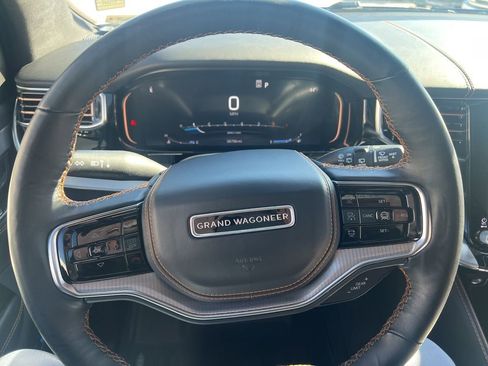 Used 2023 Jeep Grand Wagoneer L Series III image 19