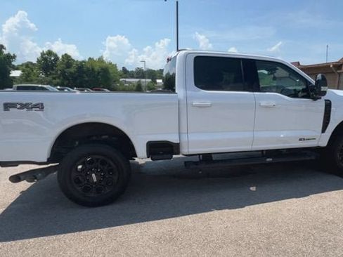 Used 2025 Ford F250 Lariat w/ Black Appearance Package AWD/4WD image 9