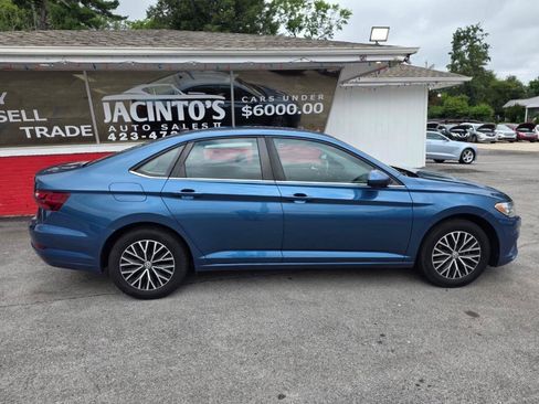 Used 2021 Volkswagen Jetta SE FWD image 3