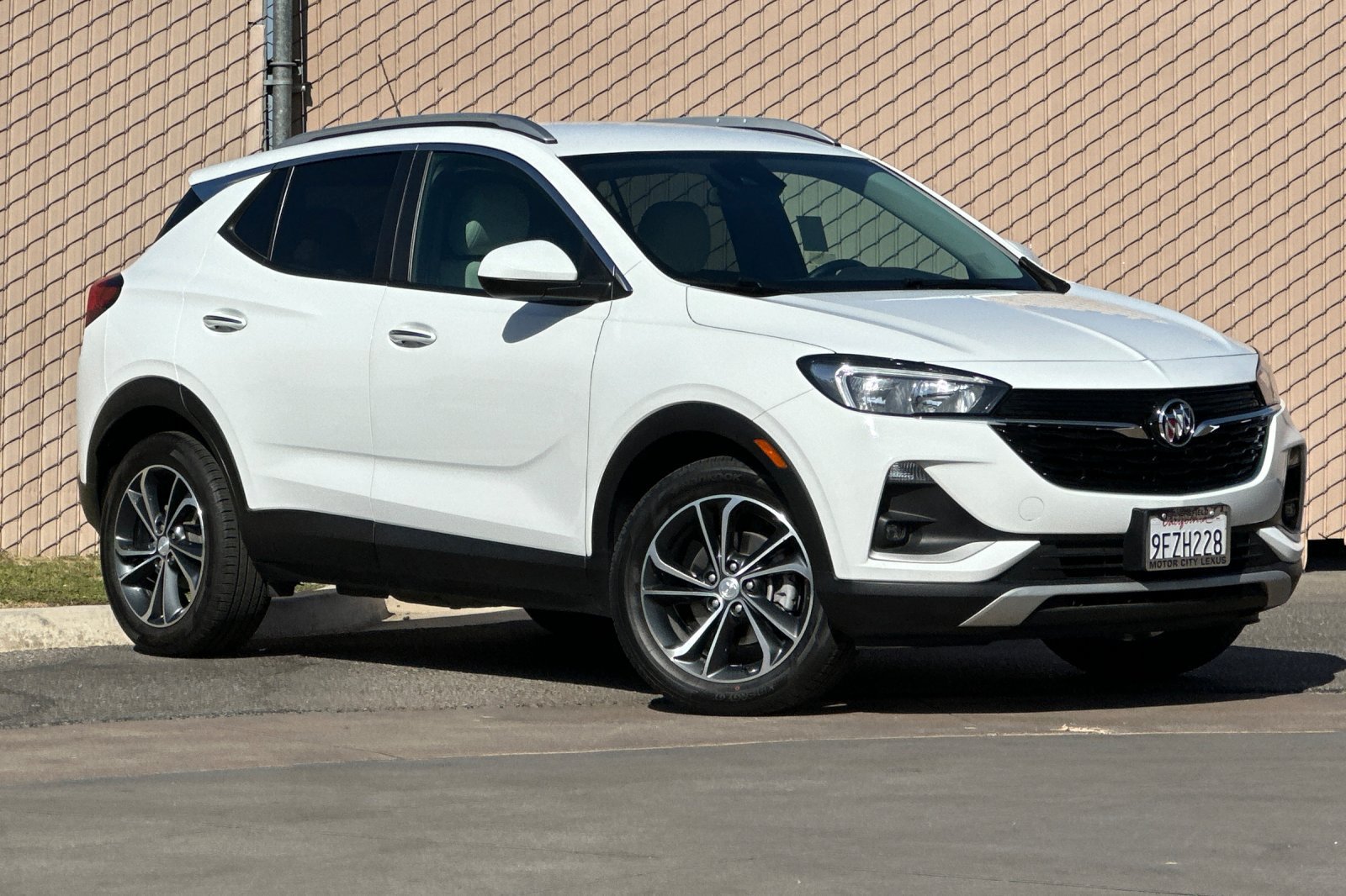 Used 2023 Buick Encore GX Select FWD image 2