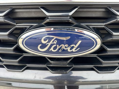 Certified 2023 Ford Escape ST-Line Select AWD/4WD image 13