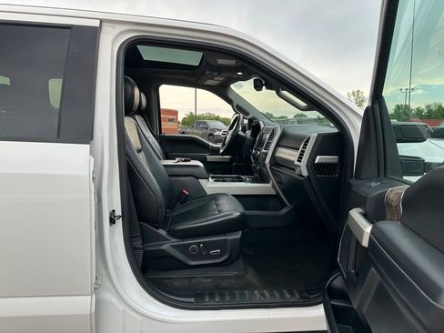 Used 2017 Ford F250 Lariat w/ Lariat Ultimate Package AWD/4WD image 27