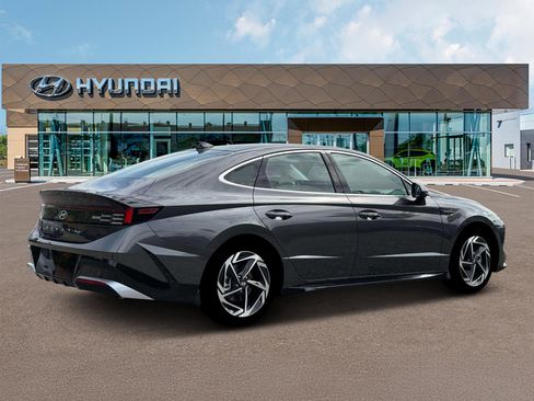 New 2026 Hyundai Sonata SEL FWD image 8