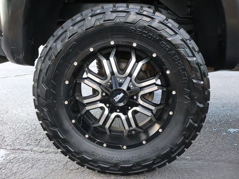 Used 2014 Nissan Titan S image 39