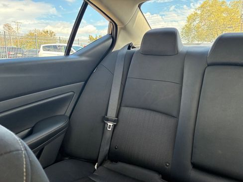 Used 2025 Nissan Altima 2.5 SV image 37