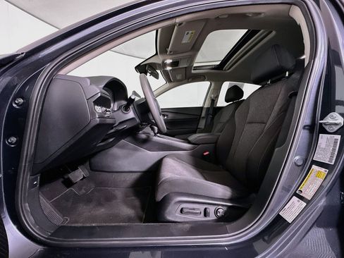 Used 2025 Honda Accord SE image 13