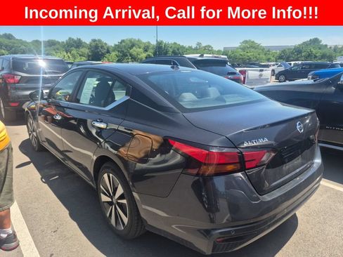 Used 2022 Nissan Altima 2.5 SV FWD image 5
