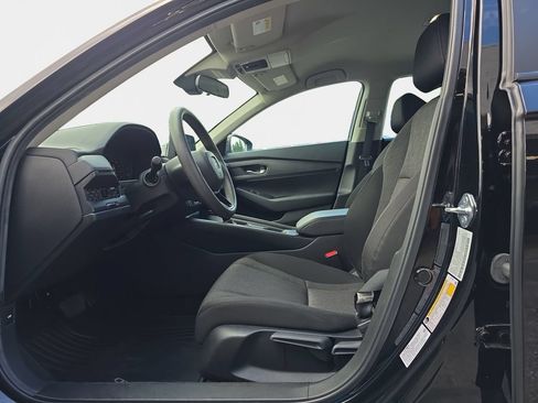 Certified 2025 Honda Accord LX image 12