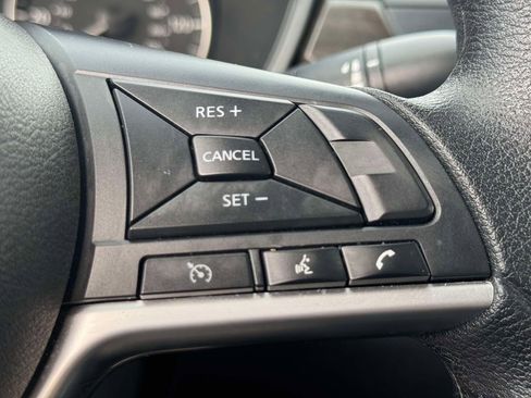 Used 2025 Nissan Altima 2.5 SV FWD image 21