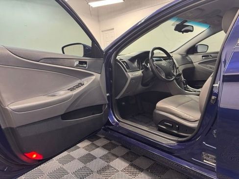 Used 2012 Hyundai Sonata SE FWD image 11