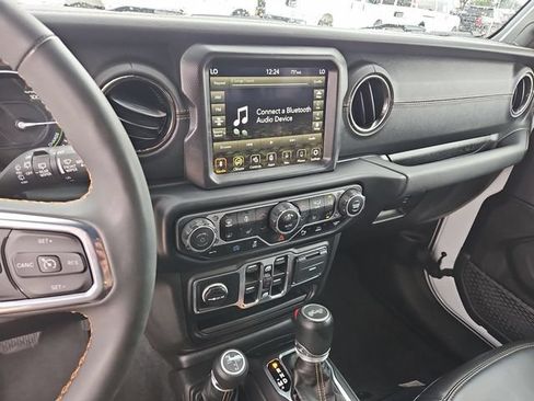 Used 2023 Jeep Wrangler Unlimited Sahara AWD/4WD image 11