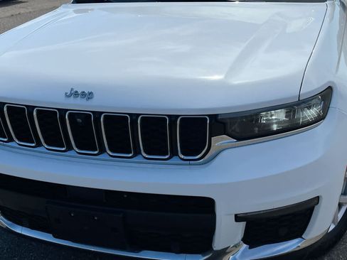 Used 2022 Jeep Grand Cherokee L Limited w/ Luxury Tech Group II AWD/4WD image 11