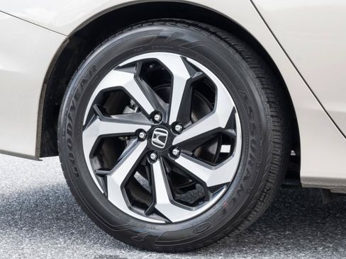 Used 2017 Honda Accord EX-L image 15