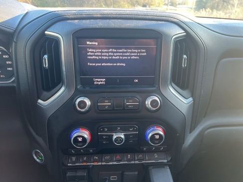 Used 2020 GMC Sierra 2500 Denali w/ Denali Ultimate Package image 9