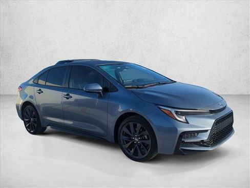 Certified 2024 Toyota Corolla SE FWD image 3