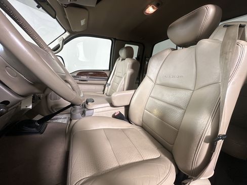 Used 2001 Ford F350 4x4 SuperCab DRW Super Duty image 9