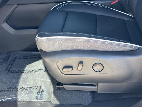 New 2026 GMC Sierra EV Elevation image 22