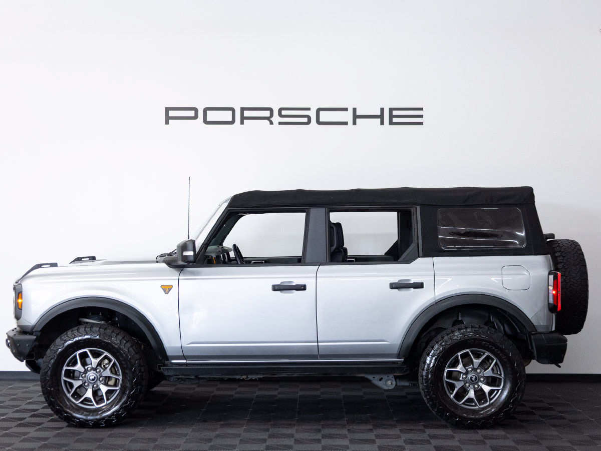 Used 2022 Ford Bronco Badlands AWD/4WD image 2