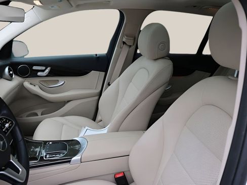 Used 2022 Mercedes-Benz GLC 300 image 13
