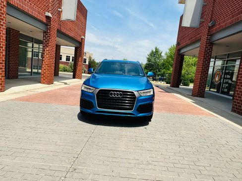 Used 2016 Audi Q3 2.0T Prestige w/ Prestige Package FWD image 2